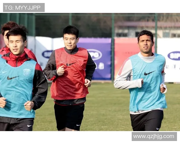 孙兴慜赛场小动作引发热议球迷热议其场上行为与竞技精神争议 孙兴慜赛场小动作引发热议球迷热议其场上行为与竞技精神争议